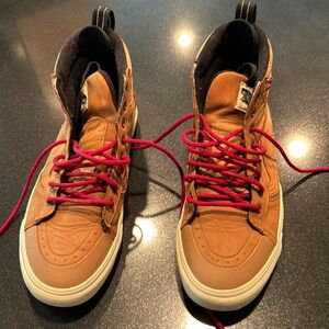 Vans MTE (made for the elements) Sk8 hi, men’s size 10.5